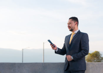 Mengenal Mobile Presence: Sistem Presensi Online Jarak Jauh untuk Pencatatan Absensi Karyawan