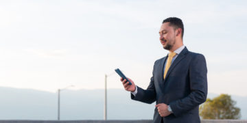 Mengenal Mobile Presence:  Sistem Presensi Online Jarak Jauh untuk Pencatatan Absensi Karyawan